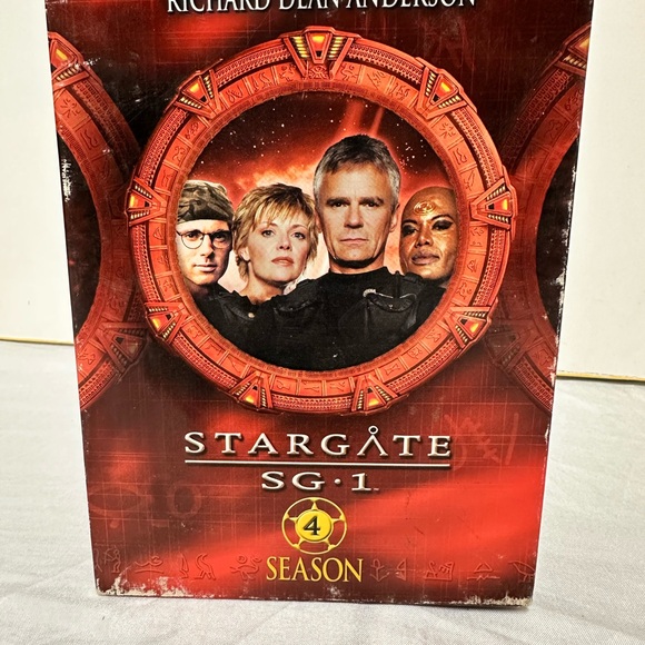 Stargate SG-1 Season 4 DVD Box Set - Picture 1 of 2